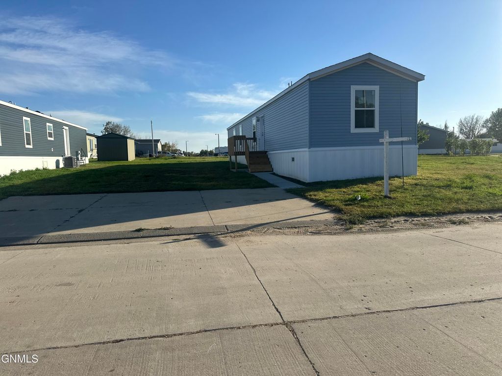 278 Partridge Lane, Lincoln, ND 58504 photo 2