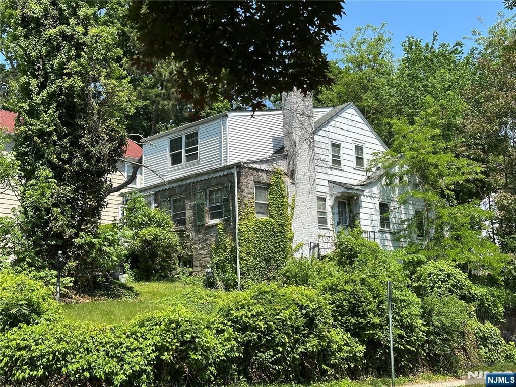 203 S Conway Court, South Orange Village, NJ 07079