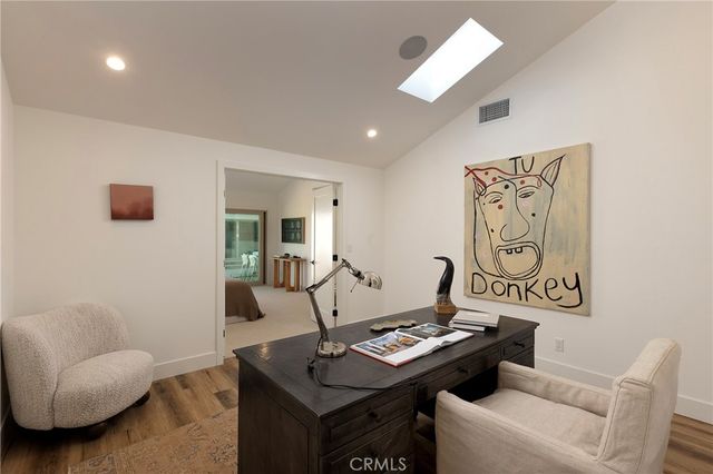 212 E 19th Street, Costa Mesa, CA 92627