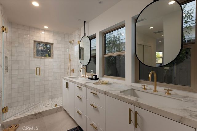 212 E 19th Street, Costa Mesa, CA 92627