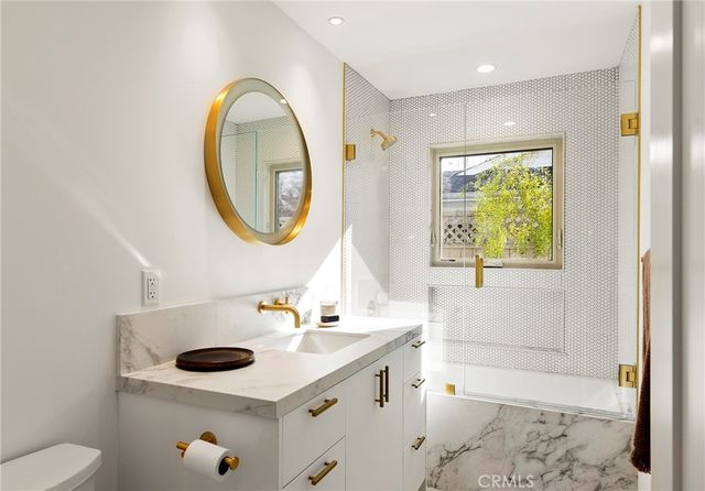 212 E 19th Street, Costa Mesa, CA 92627