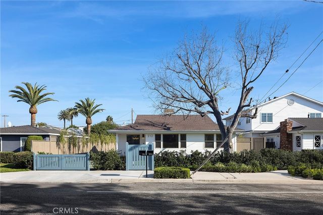 212 E 19th Street, Costa Mesa, CA 92627