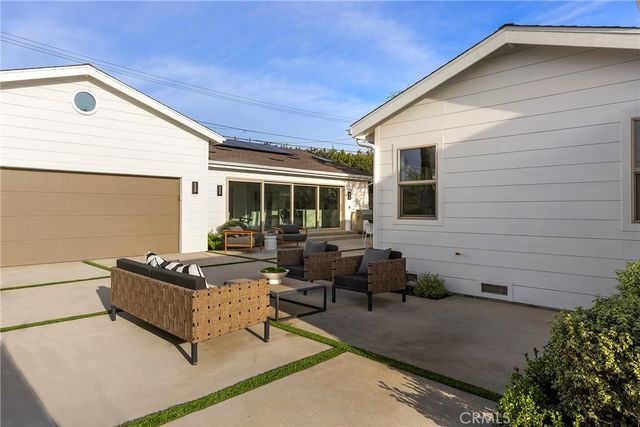 212 E 19th Street, Costa Mesa, CA 92627