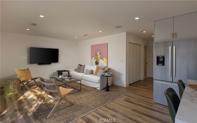 212 E 19th Street, Costa Mesa, CA 92627