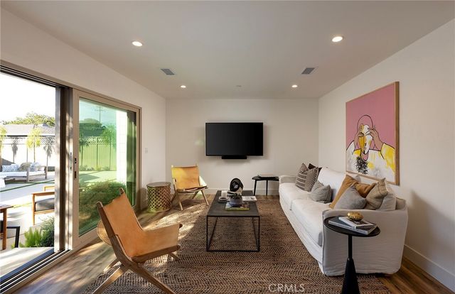 212 E 19th Street, Costa Mesa, CA 92627
