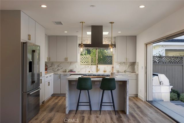 212 E 19th Street, Costa Mesa, CA 92627