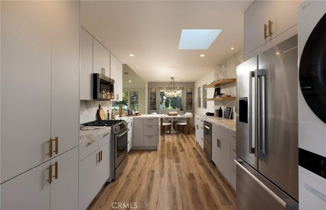 212 E 19th Street, Costa Mesa, CA 92627