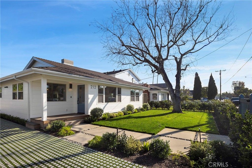212 E 19th Street, Costa Mesa, CA 92627