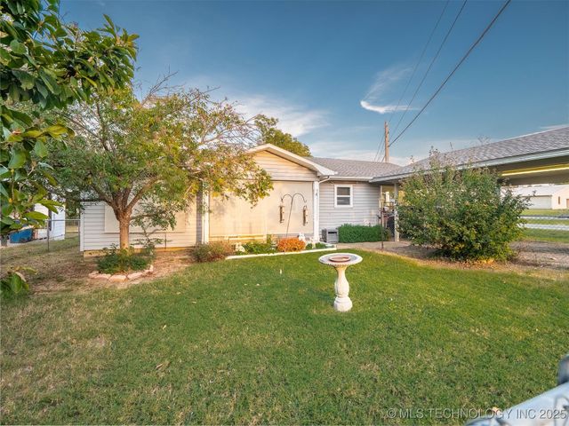 190 SW 2nd Street, Krebs, OK 74432