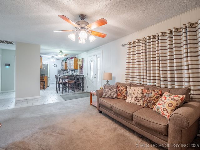 190 SW 2nd Street, Krebs, OK 74432