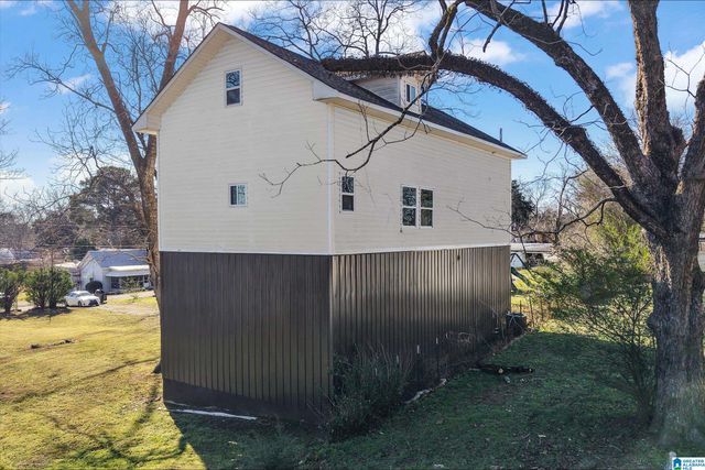 301 WISTERIA STREET, West Blocton, AL 35184