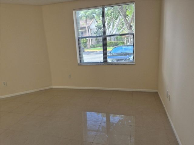 4481 W Mcnab Road 10, Pompano Beach, FL 33069