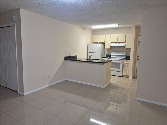 4481 W Mcnab Road 10, Pompano Beach, FL 33069