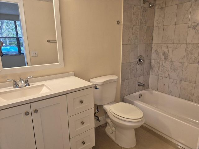 4481 W Mcnab Road 10, Pompano Beach, FL 33069