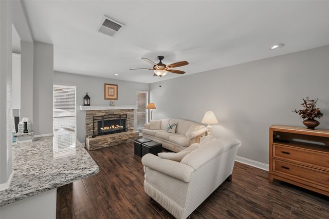 23 Park Lane, Bedford, TX 76021