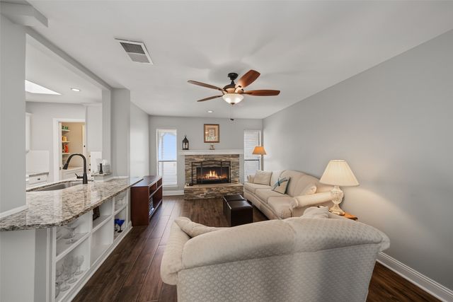 23 Park Lane, Bedford, TX 76021