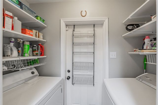 23 Park Lane, Bedford, TX 76021