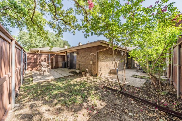 23 Park Lane, Bedford, TX 76021