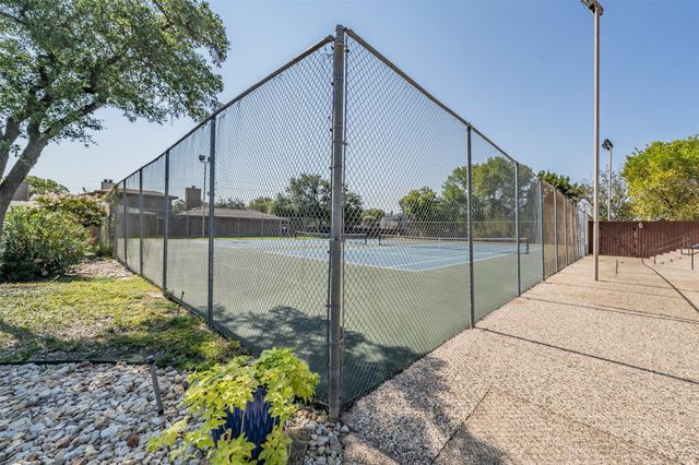 23 Park Lane, Bedford, TX 76021