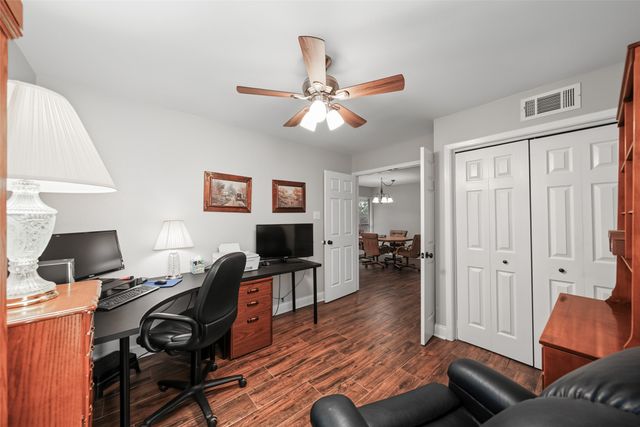 23 Park Lane, Bedford, TX 76021