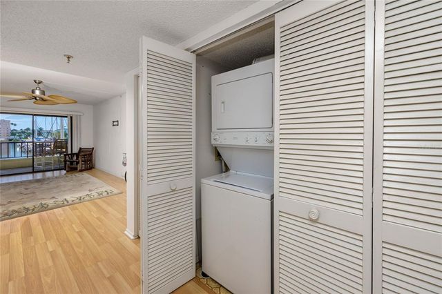 1750 HARBOR PLACE S 103, South Pasadena, FL 33707