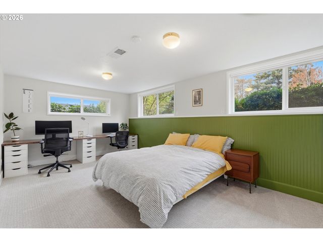 11700 Sw FOOTHILL Dr, Portland, OR 97225