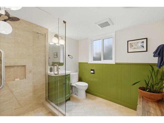 11700 Sw FOOTHILL Dr, Portland, OR 97225