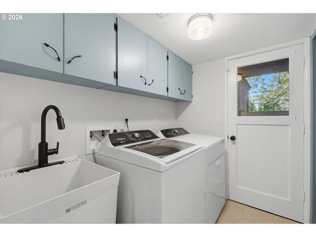 11700 Sw FOOTHILL Dr, Portland, OR 97225