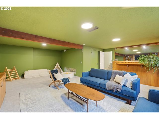 11700 Sw FOOTHILL Dr, Portland, OR 97225