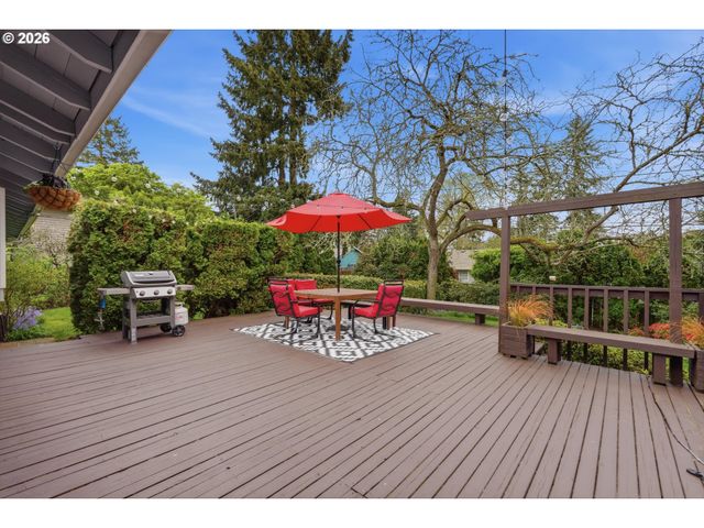 11700 Sw FOOTHILL Dr, Portland, OR 97225