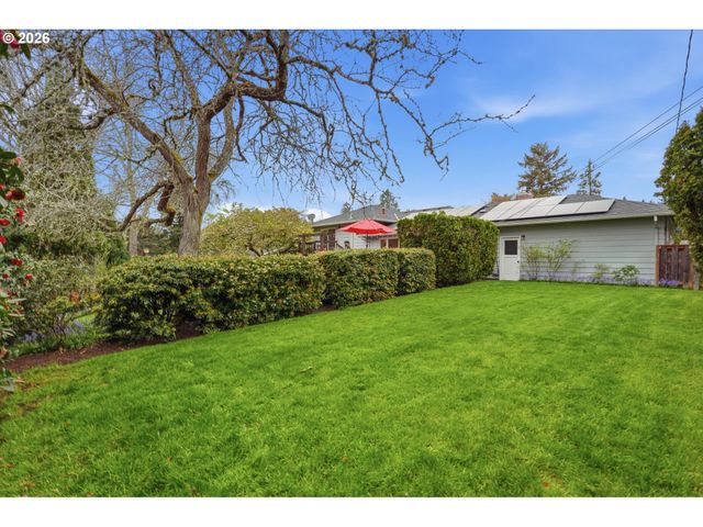 11700 Sw FOOTHILL Dr, Portland, OR 97225