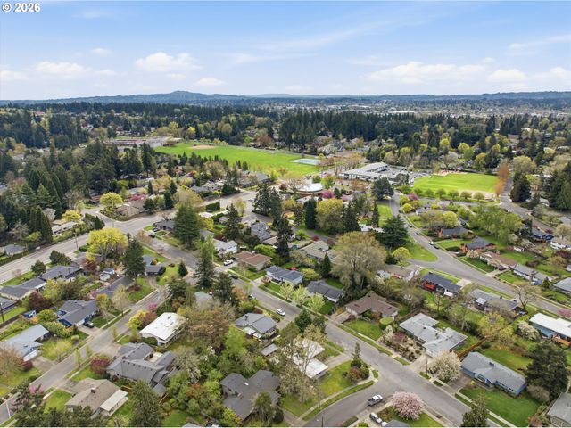 11700 Sw FOOTHILL Dr, Portland, OR 97225
