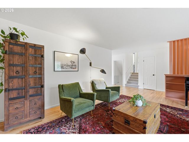 11700 Sw FOOTHILL Dr, Portland, OR 97225