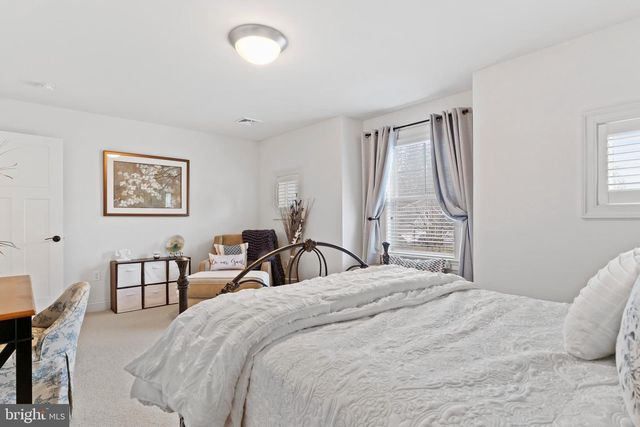 798 COTTAGE BROOK LN, Grantham, PA 17027