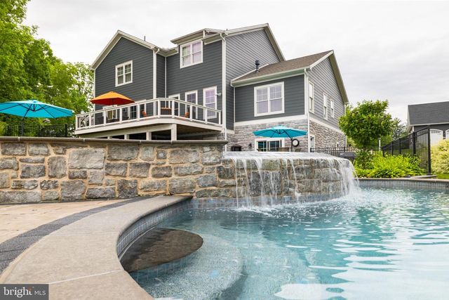 798 COTTAGE BROOK LN, Grantham, PA 17027