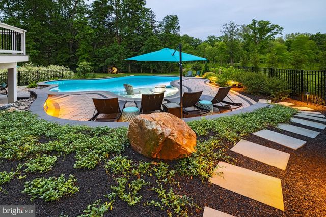 798 COTTAGE BROOK LN, Grantham, PA 17027