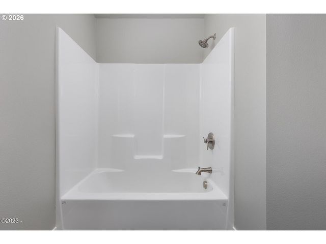 646 Se REEF Ave, Lincoln City, OR 97367