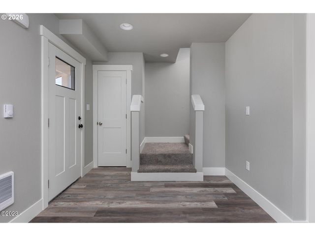 646 Se REEF Ave, Lincoln City, OR 97367