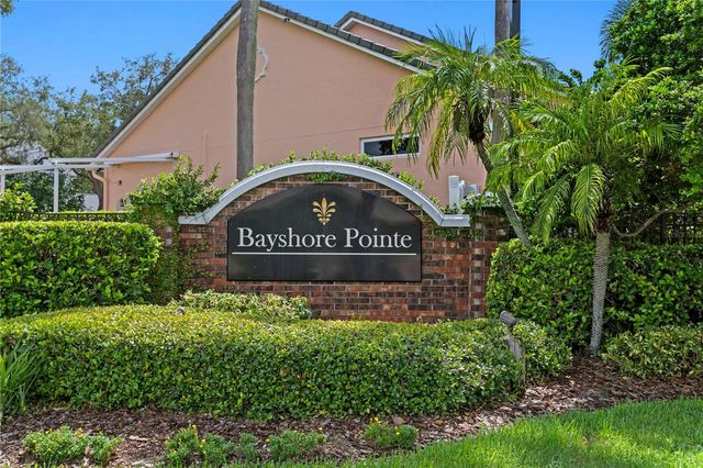 2801 SHORE BREEZE DRIVE, Tampa, FL 33611