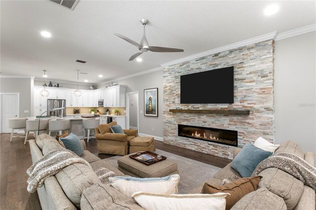 2801 SHORE BREEZE DRIVE, Tampa, FL 33611