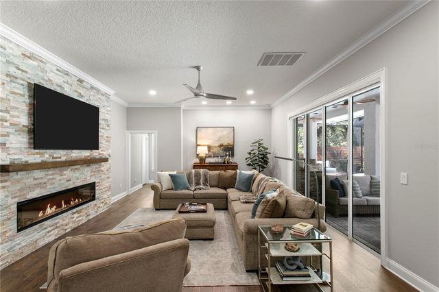 2801 SHORE BREEZE DRIVE, Tampa, FL 33611