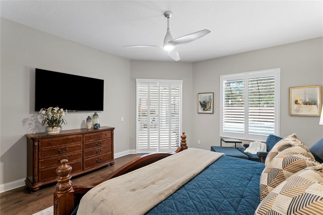 2801 SHORE BREEZE DRIVE, Tampa, FL 33611