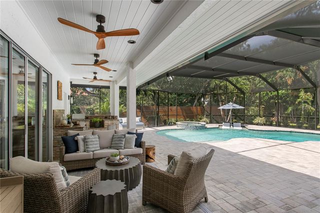2801 SHORE BREEZE DRIVE, Tampa, FL 33611