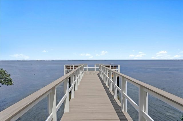2801 SHORE BREEZE DRIVE, Tampa, FL 33611