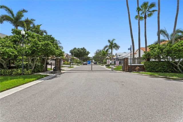 2801 SHORE BREEZE DRIVE, Tampa, FL 33611