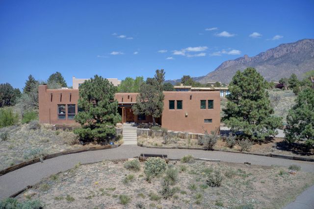 1219 Rockrose Road NE, Albuquerque, NM 87122