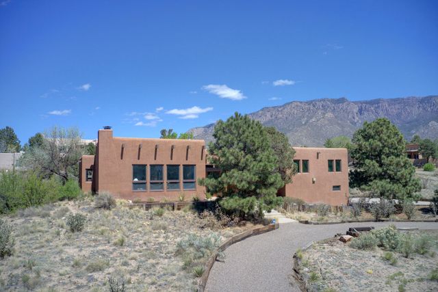 1219 Rockrose Road NE, Albuquerque, NM 87122
