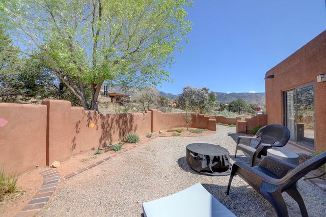 1219 Rockrose Road NE, Albuquerque, NM 87122