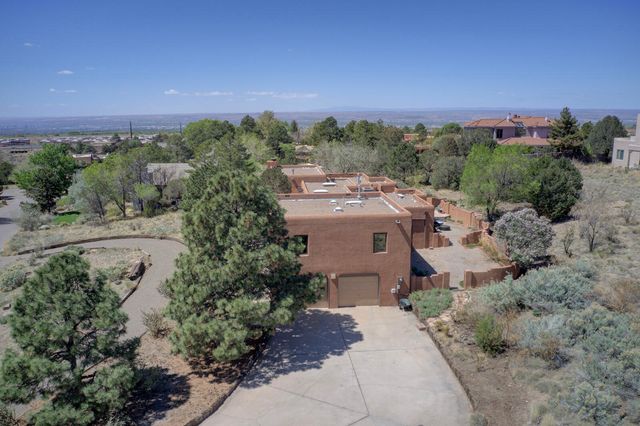 1219 Rockrose Road NE, Albuquerque, NM 87122