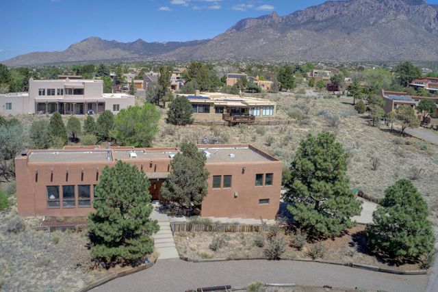 1219 Rockrose Road NE, Albuquerque, NM 87122